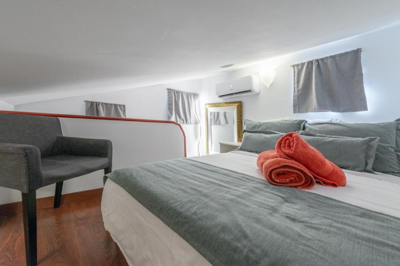 Duplex Plaza Mayor By Monaro***** Мадрид Екстериор снимка